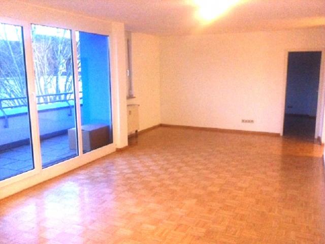 Schöne 2,5-Zimmer-Wohnung mit Dachterrasse in Weil am Rhein
