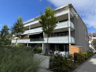 Sofort beziehbar! Komfortable 3-Zimmer-Neubau-Wohnung mit EBK und TG-Stellplatz in zentrumsnaher Lage von Lörrach