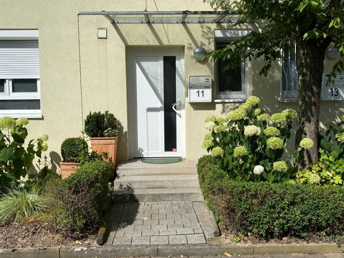 Zentrale 4-Zimmer-Wohnung mit Garten in Weil am Rhein