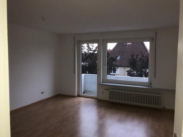 Charmante, möblierte 3 - Zimmer - Wohnung im zweiten Obergeschoss